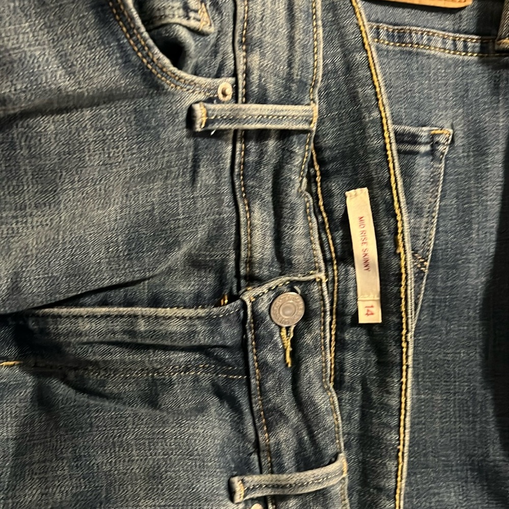 Levi’s 14 skinny jeans. Washed 2x, worn once